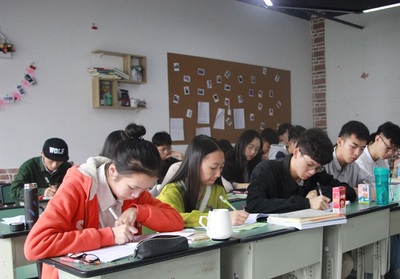 广安实验学校高考复读需要什么