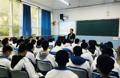 巴中棠湖外语学校复读收费
