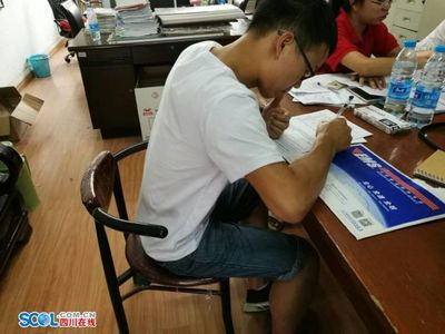 广安市邻水县二中高三复读学费一年多少钱