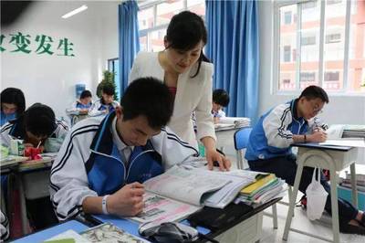 在广元中学高考全日制复读班
