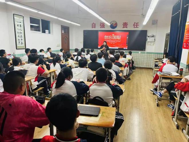 乐山艺术实验学校高考高分复读