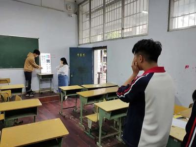 南充六中学校复读学费多少钱