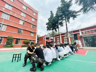 达州市新世纪学校新都复读班