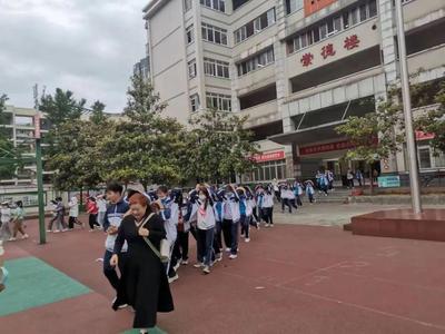 巴中二中高中复读学校